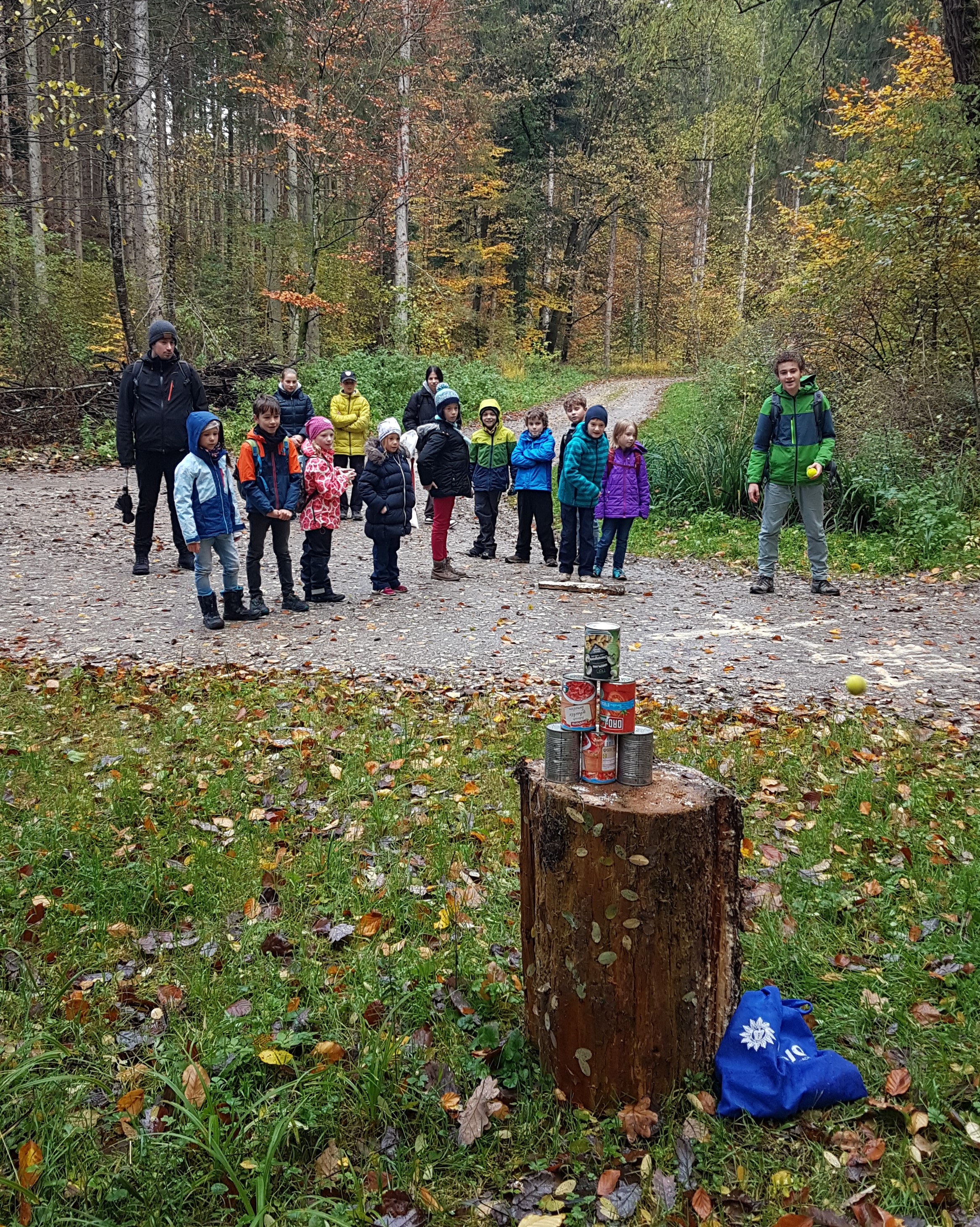 20231114 LA Dosenwerfen